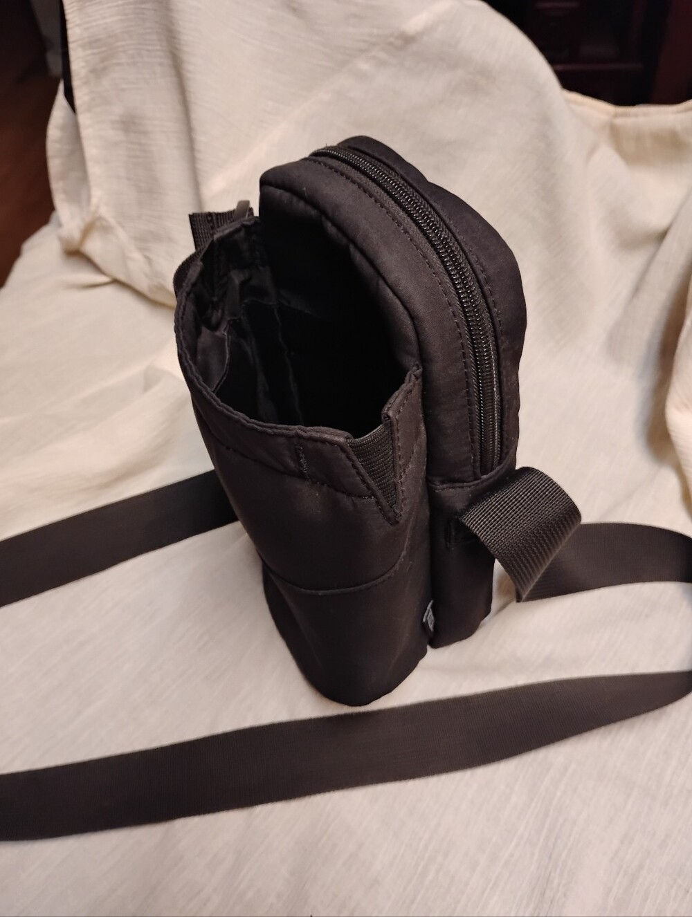 Water Bottle Sling Bag - Picture 6 of 6